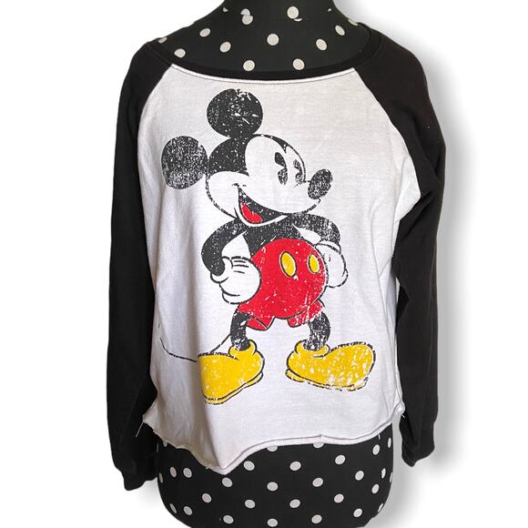 Disney Womens‎ Juniors Sweatshirt Size M Cropped Mickey Mouse Black White Raglan - Picture 1 of 5